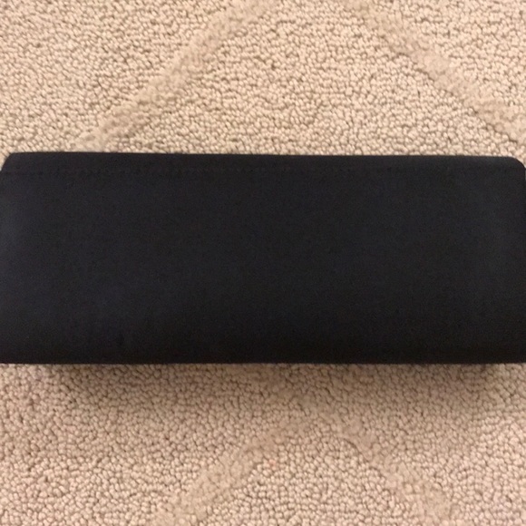 La Regale Black satin clutch evening bag w/ crystal detail - Picture 3 of 8